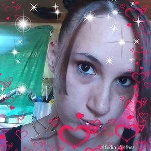 Meet your Posher, Adrienne